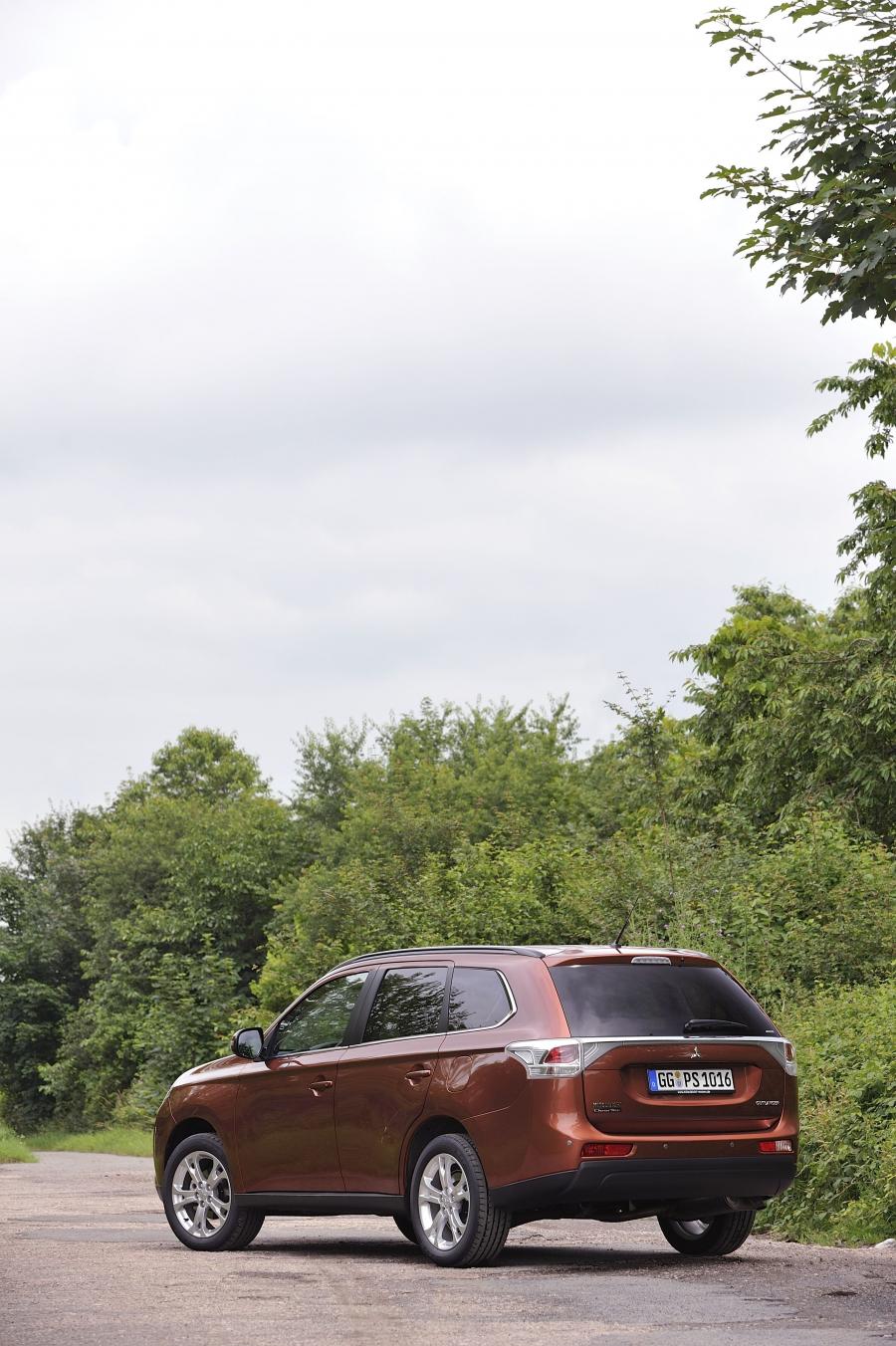  Mitsubishi Outlander 2012 года  (фото 59 из 89)